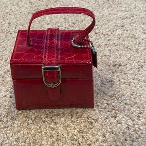 Jewelry box